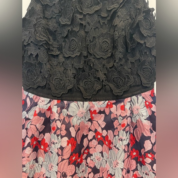 ML Monique Lhuiller Multi Floral Jaquan Gown - Picture 7 of 16